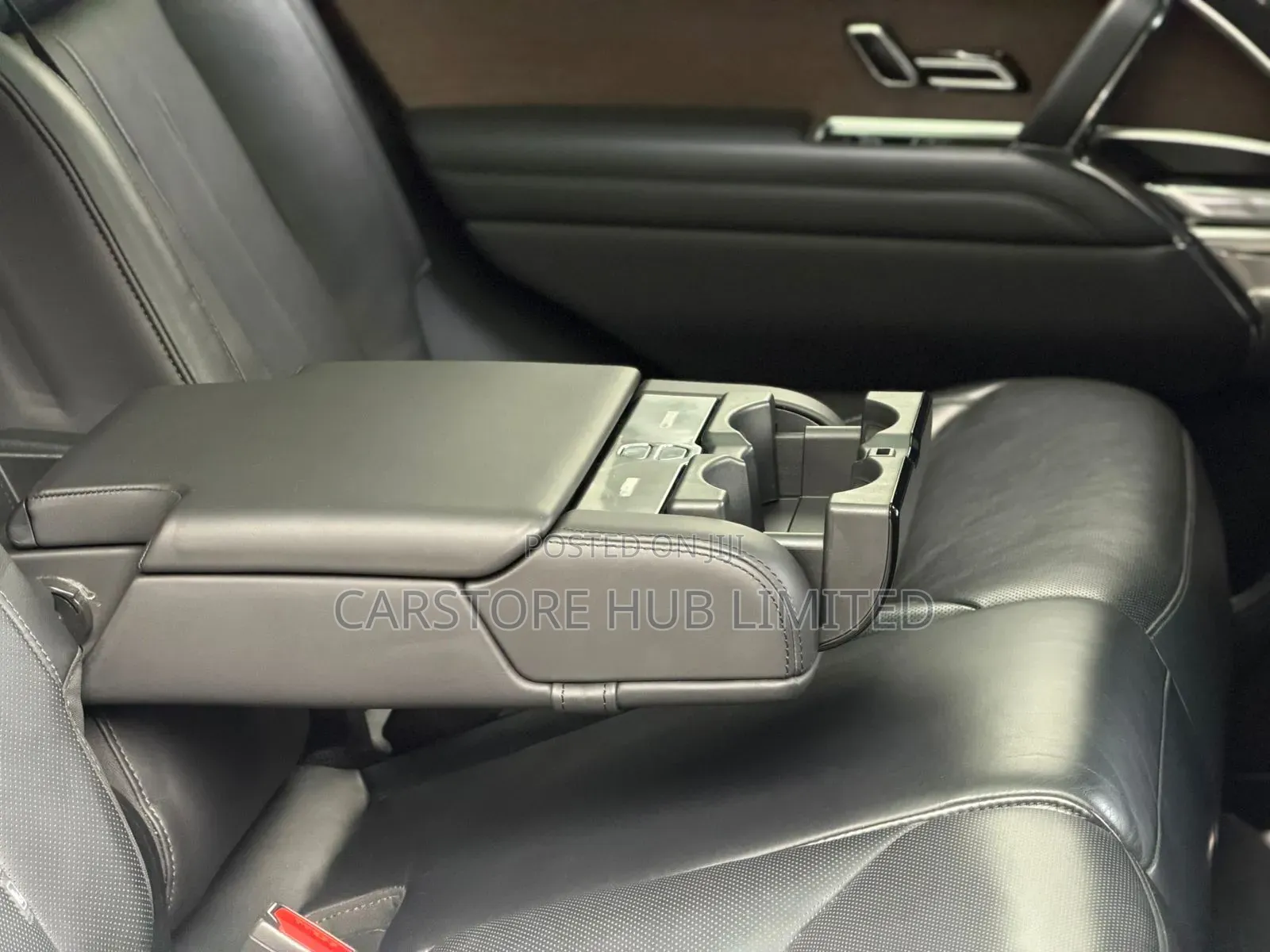 Land Rover Range Rover Vogue 2023 Brown