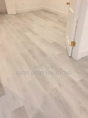 Strong SPC Floor Planks for High Traffic Commercial and Home Areas