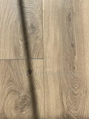 Durable SPC Floor Planks for Residential and Commercial Flooring