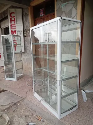 Four Feet Shop Display Counter