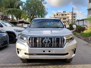 Toyota Land Cruiser Prado 2019 Off white