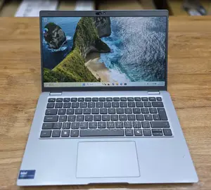 Laptop Dell Latitude 5450 16GB Intel Core Ultra 5 SSD 256GB