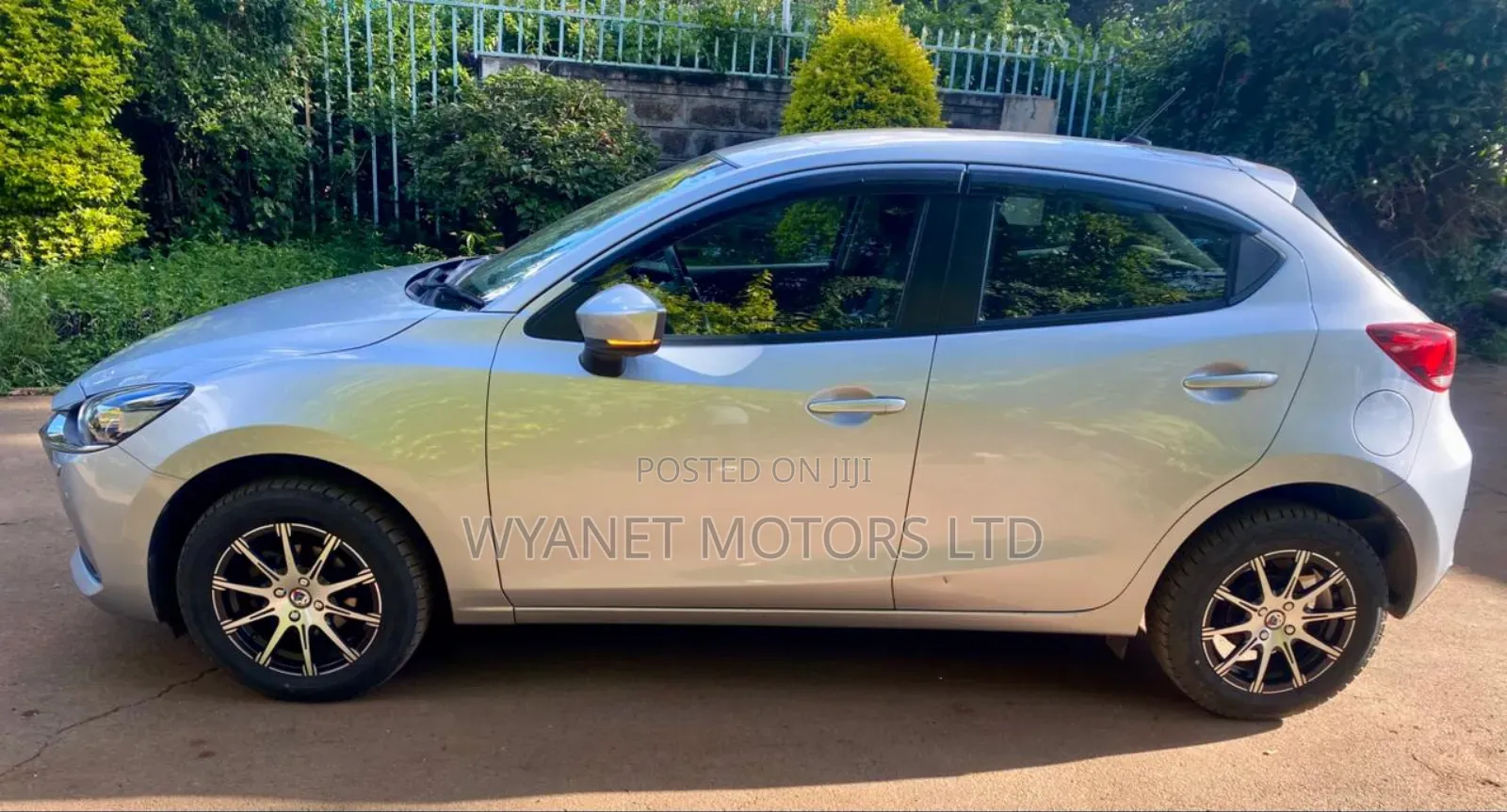 Mazda 2 2020 Silver
