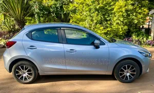 Mazda 2 2020 Silver