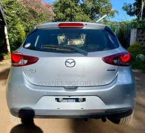 Mazda 2 2020 Silver
