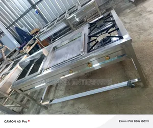 Two Burner Combined Stove. Deep Fryer, Griddle and Cooking Burners