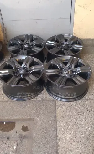 Toyota Hilux Revo Doublecap 17inch Rims