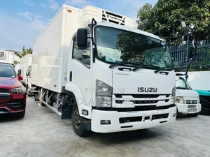 Isuzu Forward 20feet Truck