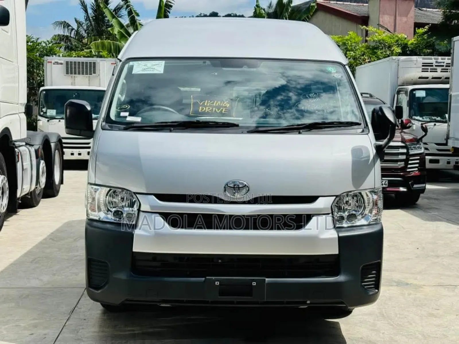 Toyota HiAce 2018 Silver