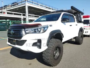 Toyota Hilux 2020 White