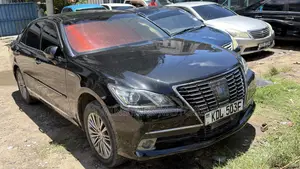 Toyota Crown 2016 Black