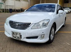 Toyota Crown 2009 White