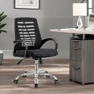 Medium-Back Office Chair:- High Back Strong Mesh Office Chair