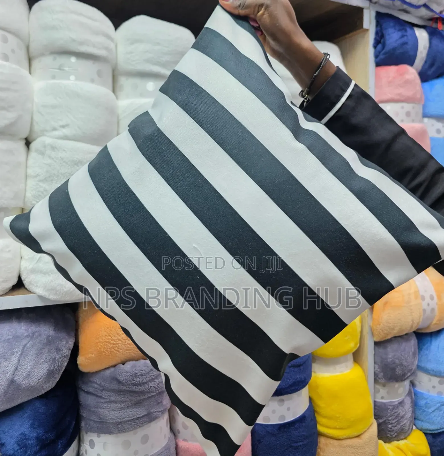 Throw Pillow Cases/Covers Size: 45*45cm Sk
