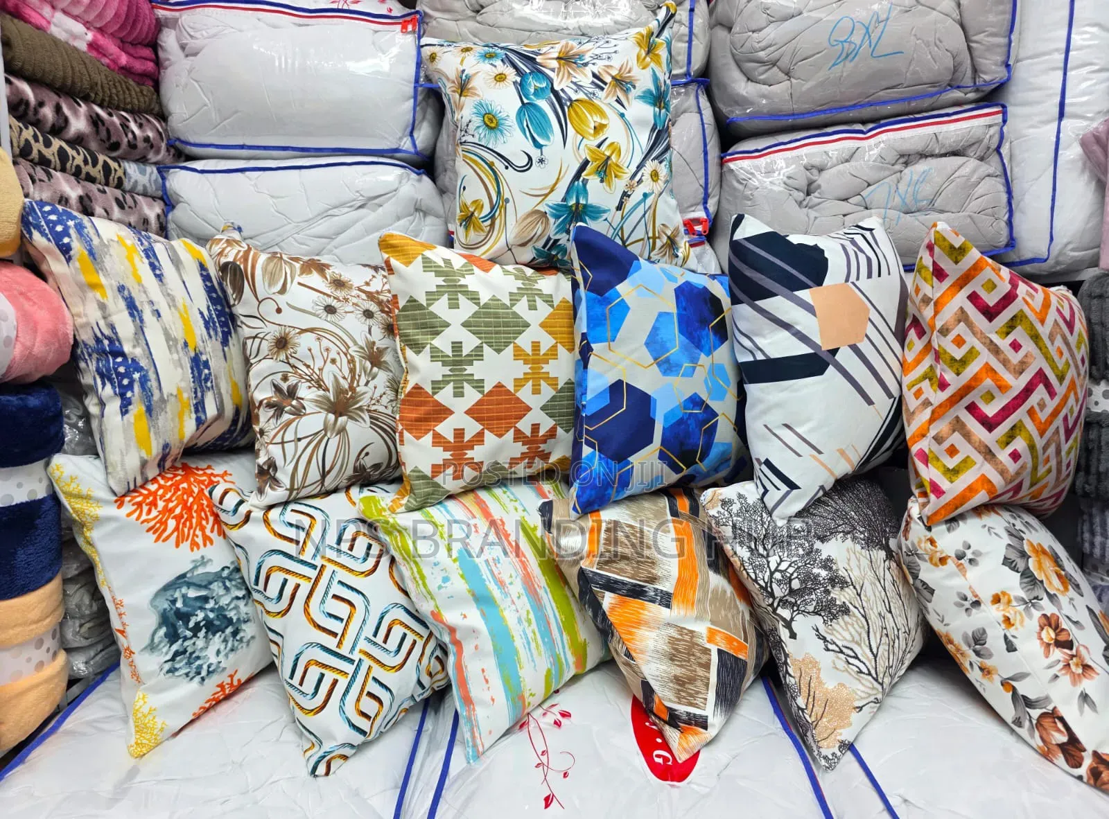 Throw Pillow Cases/Covers Size: 45*45cm Sk