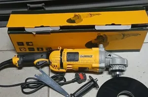 Brand New Dewalt 9' Angle Grinder 2200w/2200w Angle Grinder 9 Inch