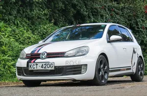 Volkswagen Golf 2011 White