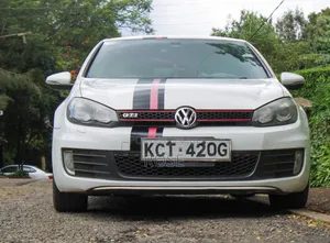 Volkswagen Golf 2011 White