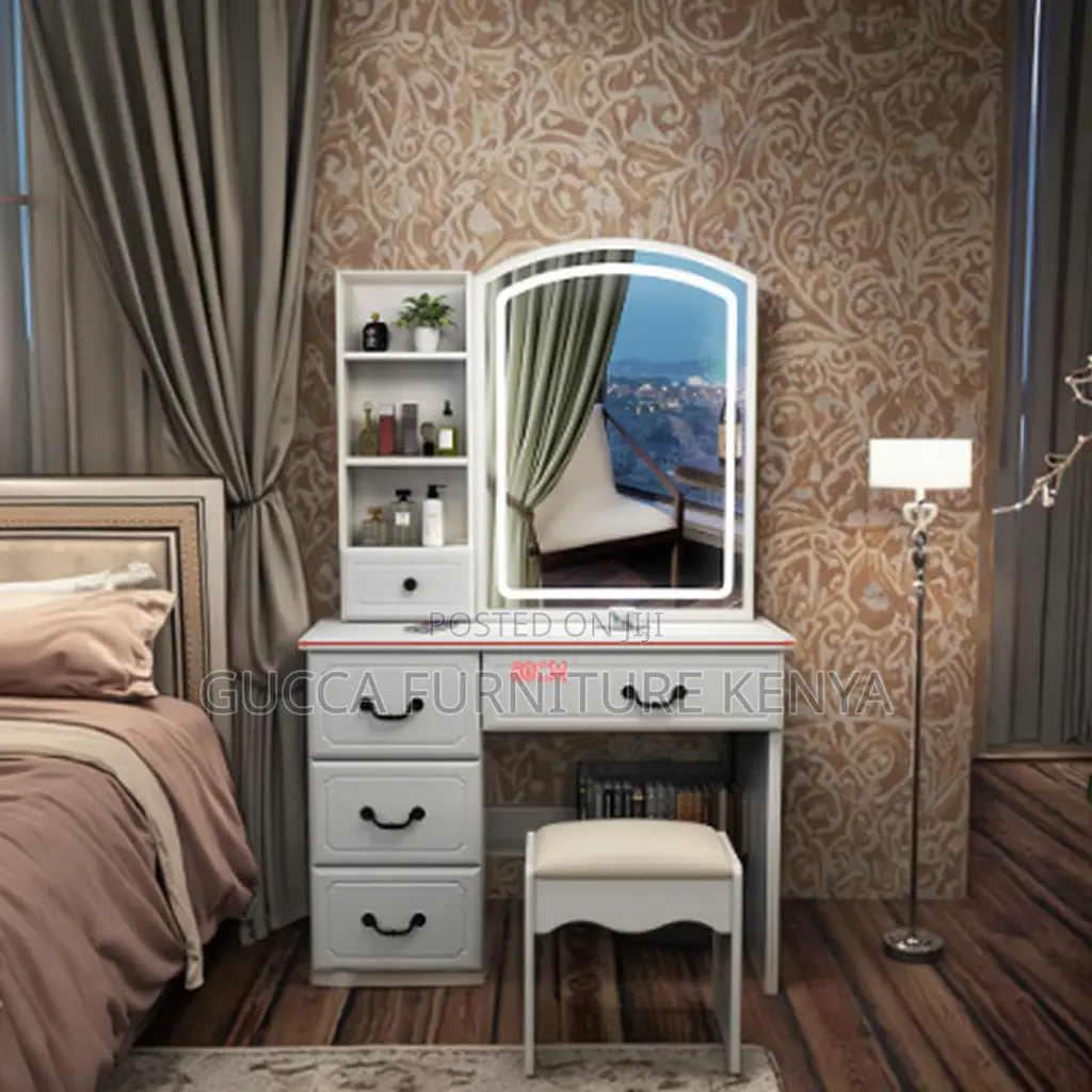 Imported Home Vanity Make Up Table