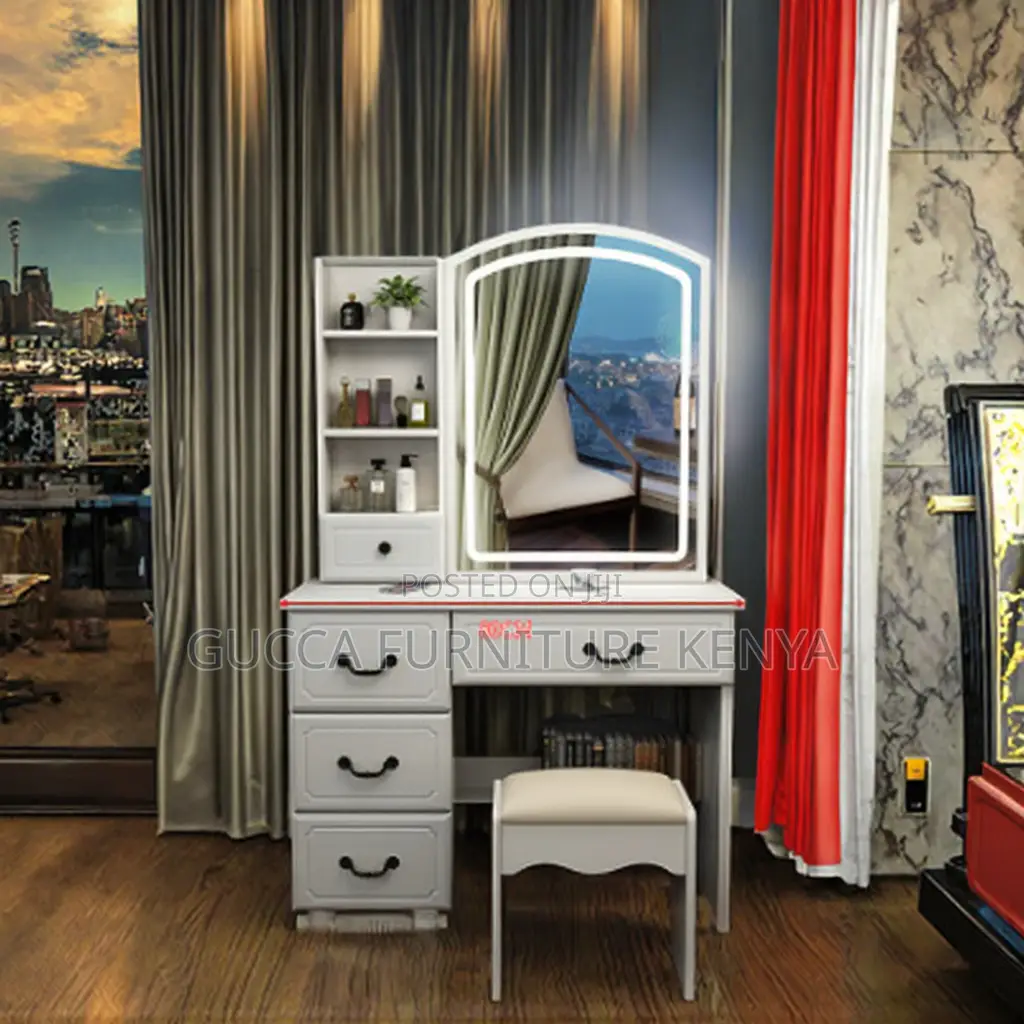 Imported Home Vanity Make Up Table
