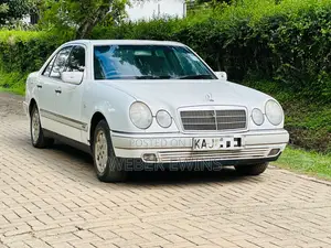 Mercedes-Benz E230 1997 White