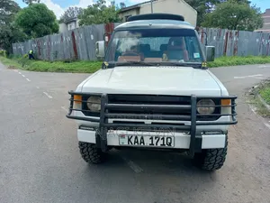 Mitsubishi Pajero 1990 White
