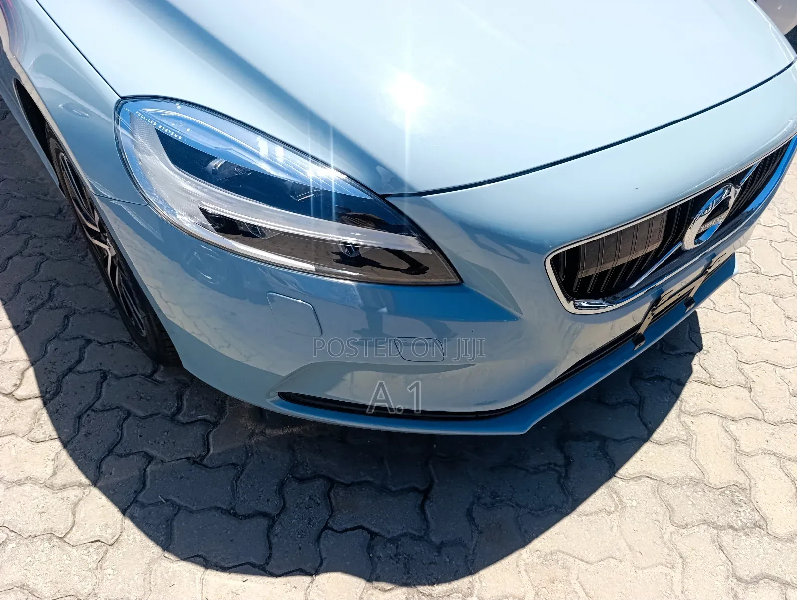 Volvo V40 2019 Blue