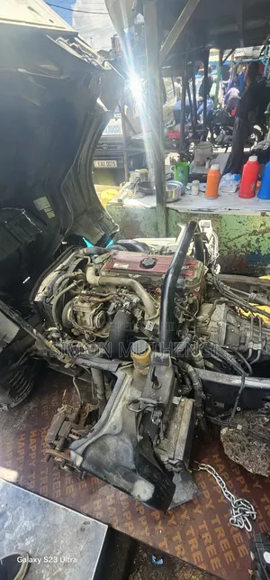 Toyota Dyna Halfcut With Engine and Gearbox on Sale