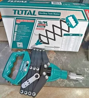 Total Folding Hand Riveter 32"