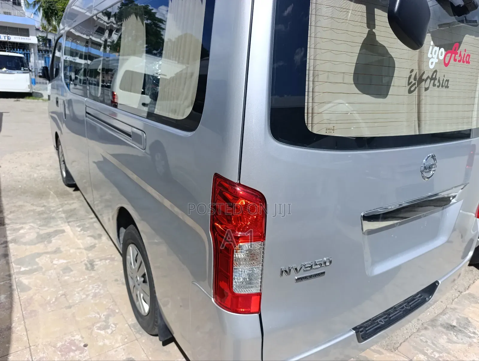Nissan Caravan (Urvan) 2019 Silver
