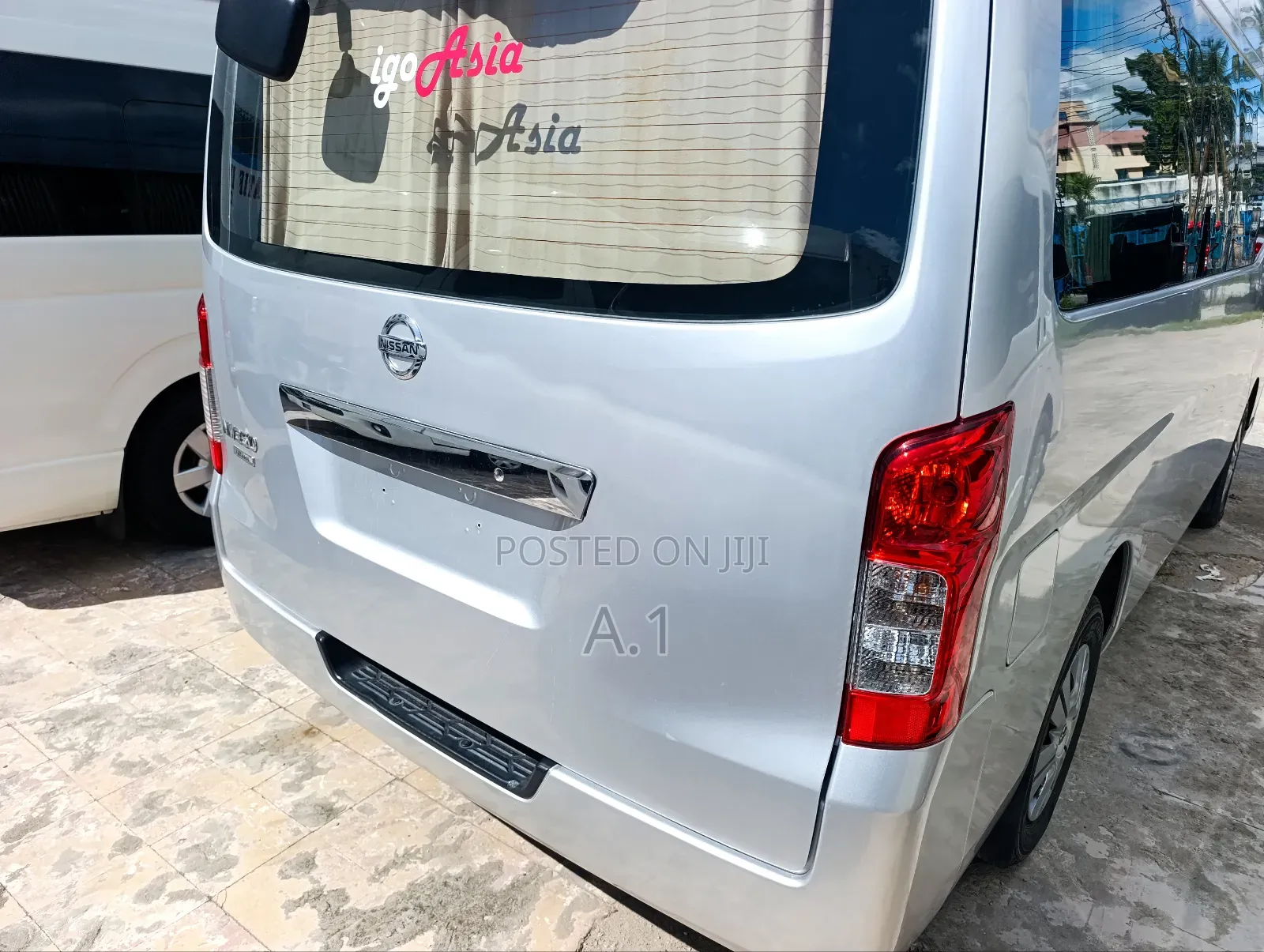 Nissan Caravan (Urvan) 2019 Silver