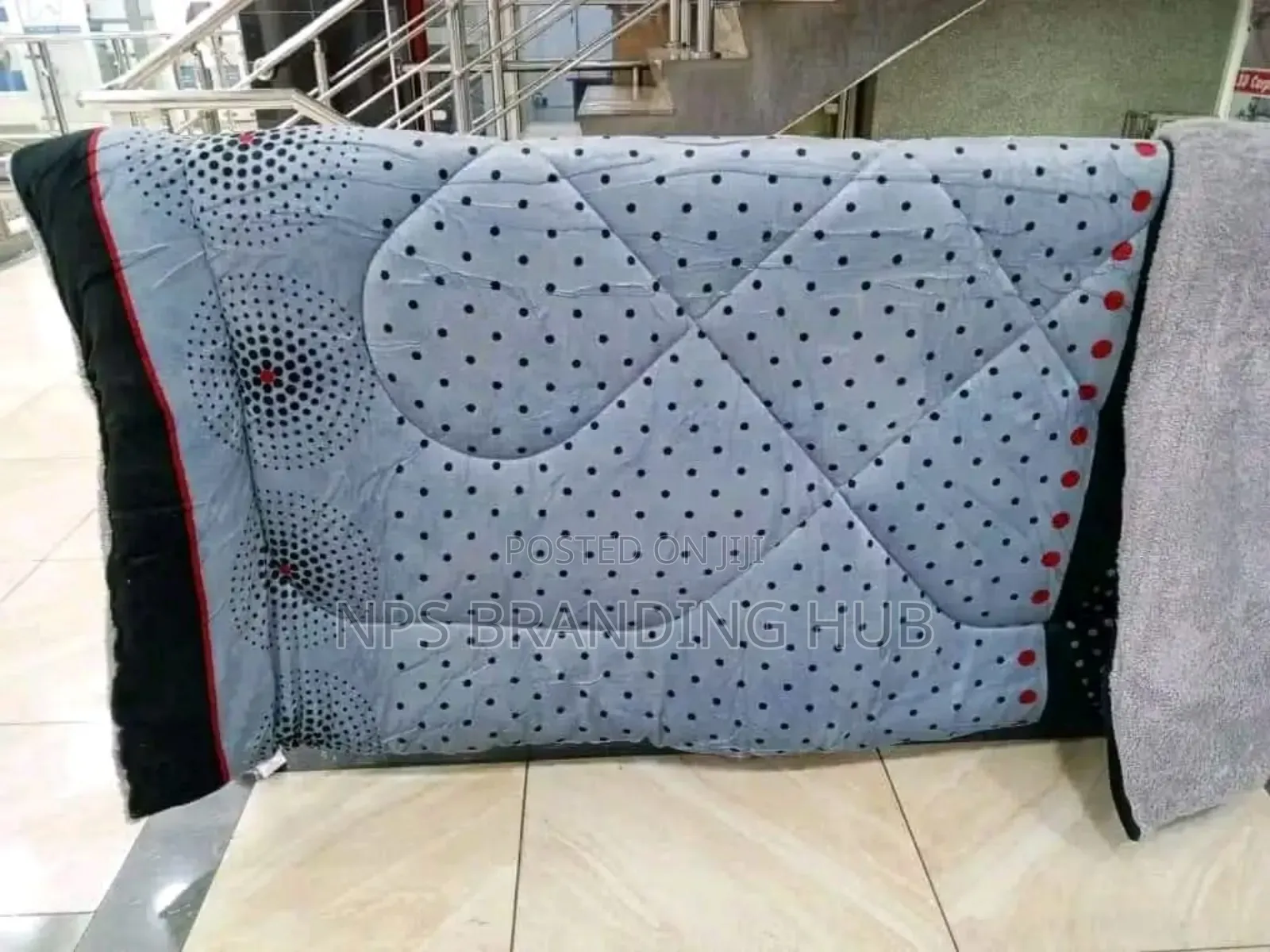 Single Warm Woolen Duvets (1pc) Size 4*6/5*6 S.K