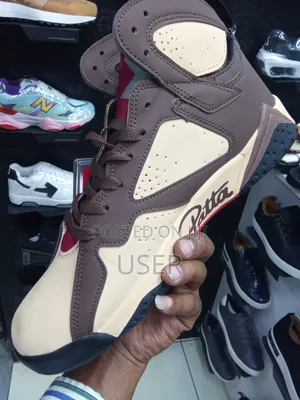 Nike Patta