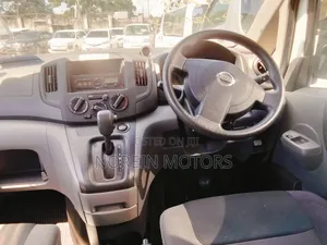 Nissan Navara 2017 White