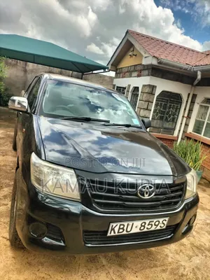 Toyota Hilux 2012 Black