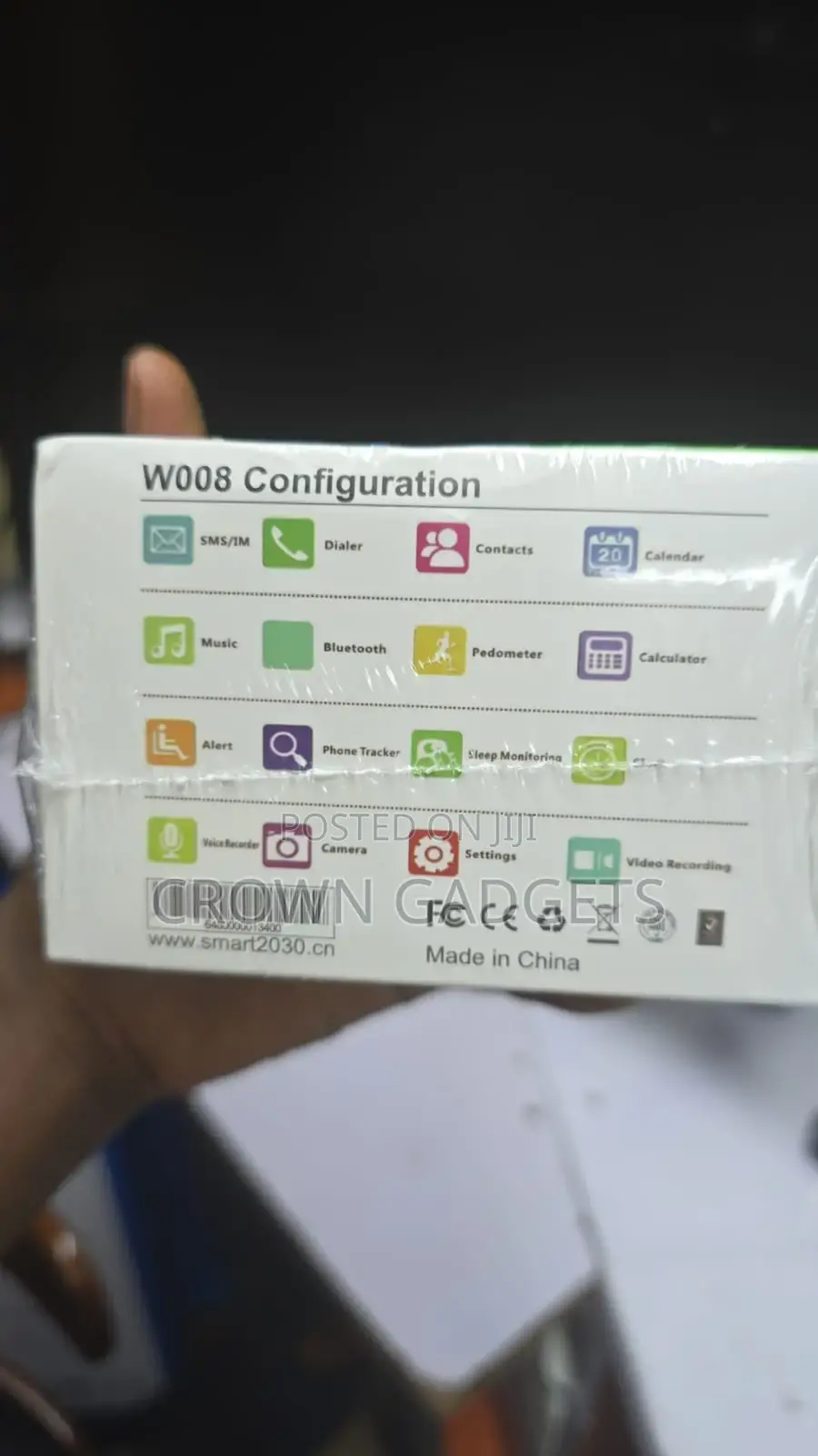 W008 Smartwatch With Camera, Sim Touchscreen Display