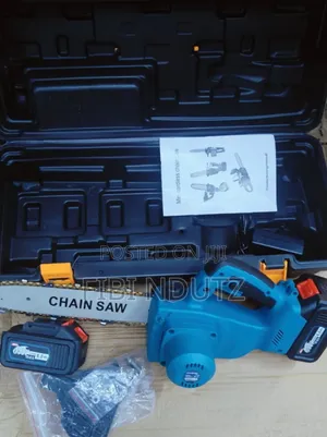 Makita Chainsaw/198v Chainsaw