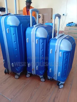 Suitcase √••√
