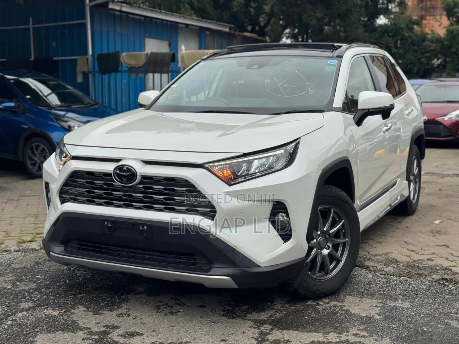 Toyota RAV4 2019 White