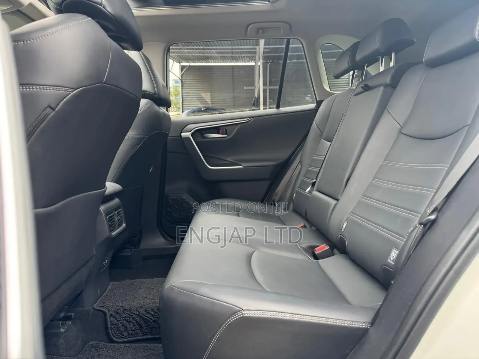 Toyota RAV4 2019 White