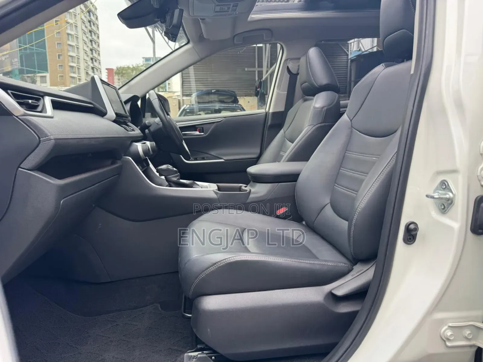 Toyota RAV4 2019 White