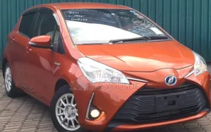 Toyota Vitz 2017 Orange