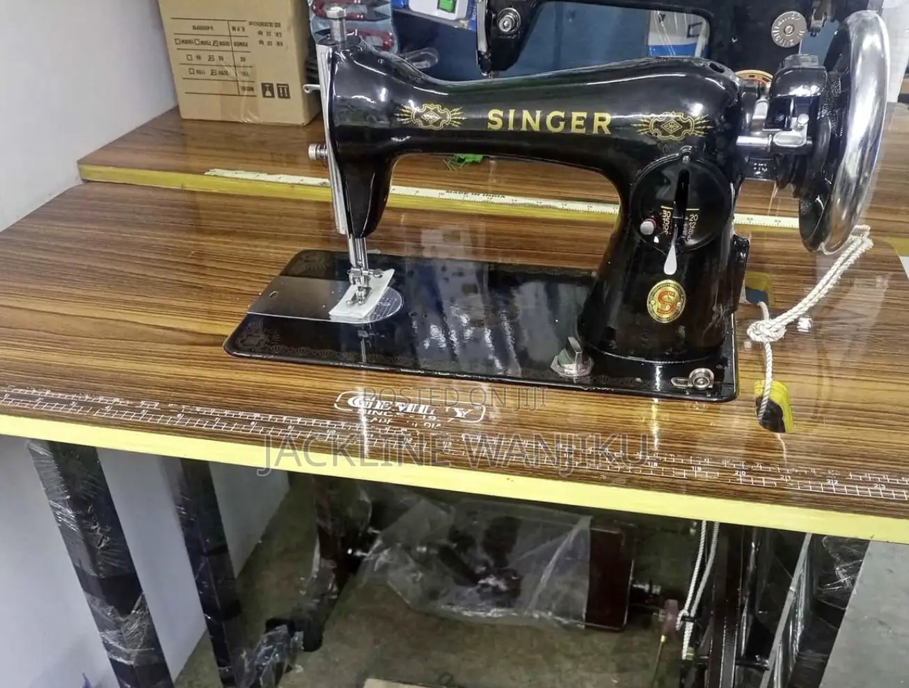 Singer Sewing Machine./ Powerful Singer Sewing Machines