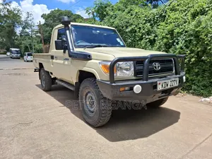 Toyota Land Cruiser 2013 Beige