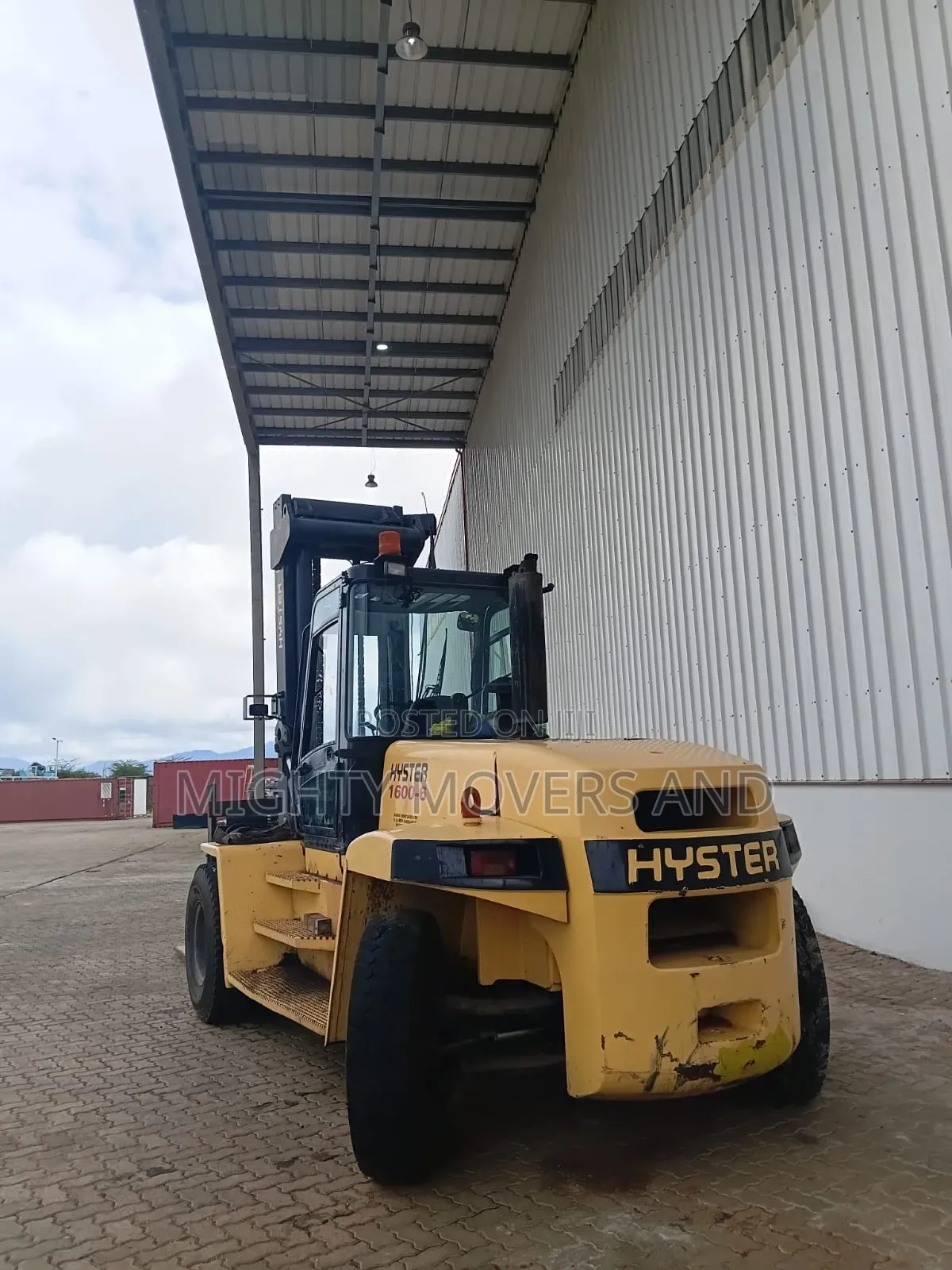 Logistics Forklift Are Available for Uplifting Service Within Nairobi