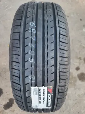 225 /55 R16 Yokohama Tyres 95 v Bluearth -Es