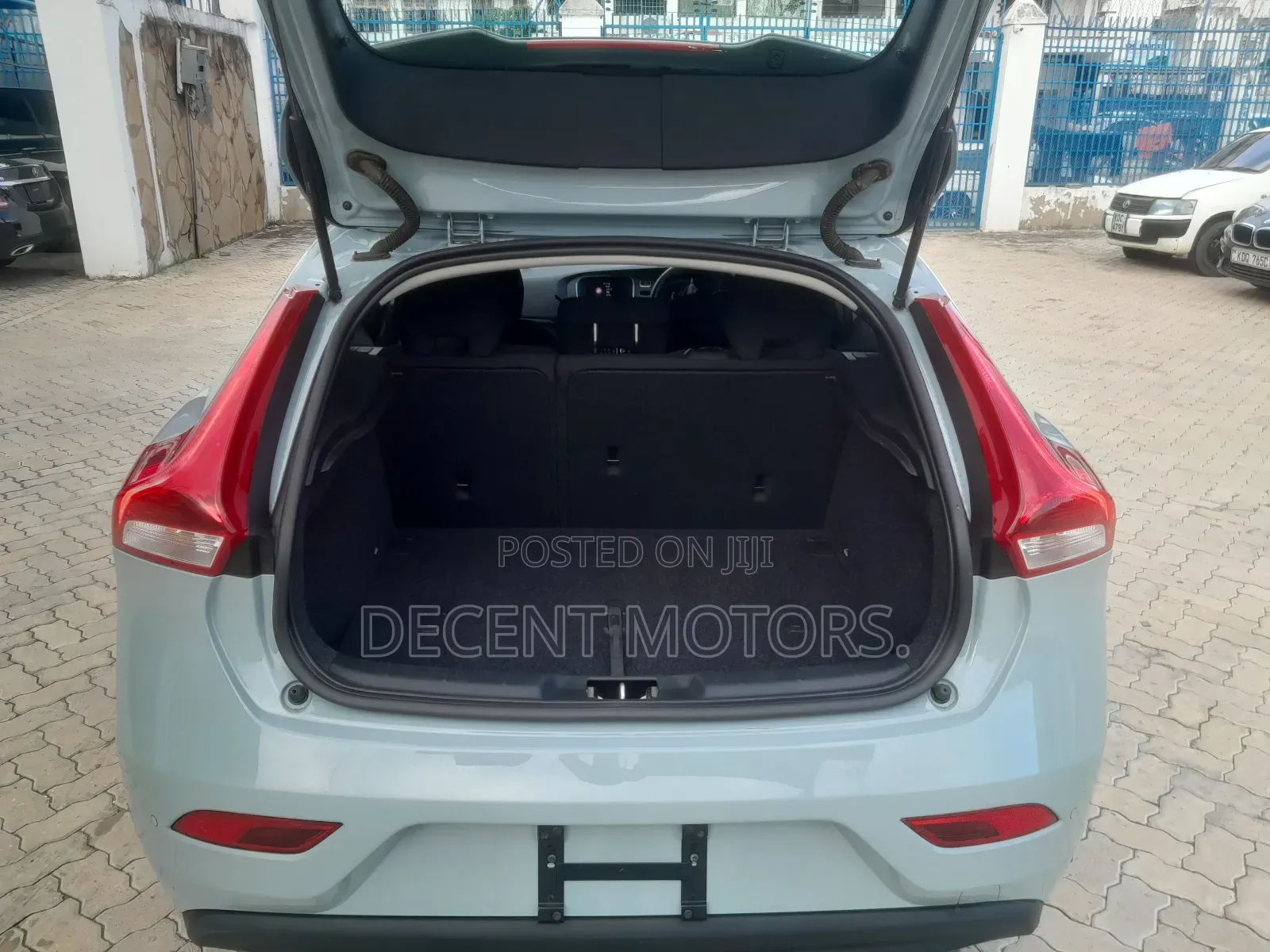Volvo V40 2019 Blue