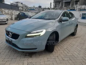 Volvo V40 2019 Blue