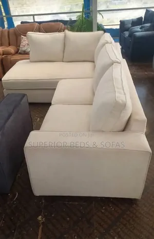 Modern Cream Corner Sofa: 5-Seater