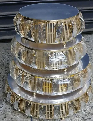 4pcs Iron Top With Crystals Cake Stand
